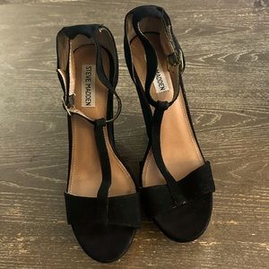 Gently worn Steve Madden T-strap wedge heels size 7 1/2